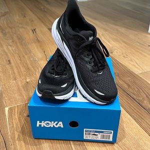 Women’s Hoka Clifton 8, Size 8.5, Black